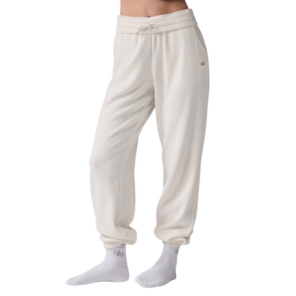 Alo Yoga Waffle Weekend Escape Jogger Ivory M